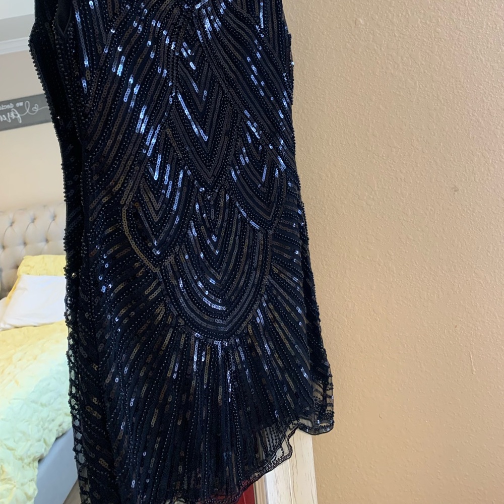 PARTY EMBROIDERED SEQUIN BLACK CLASSY DRESS. SIZE SMALL. EXPENSIVE EMBROIDERY